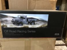 4 X 4 WHEEL DRIVE OFF ROAD RACING SERIES MILITARY TRUCK COLLECTIBLE DIECAST TRUCK