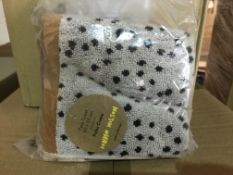 15 X DONNA WILSON POLKA CREAM FACE TOWEL SIZE 30 X 30 CM