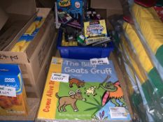 110 PIECE MIXED LOT INCLUDING THE BILLY GOATS GRUFF STORY BOOKS, BRAIN BOX LETS LEARN SPANISH, PAINT