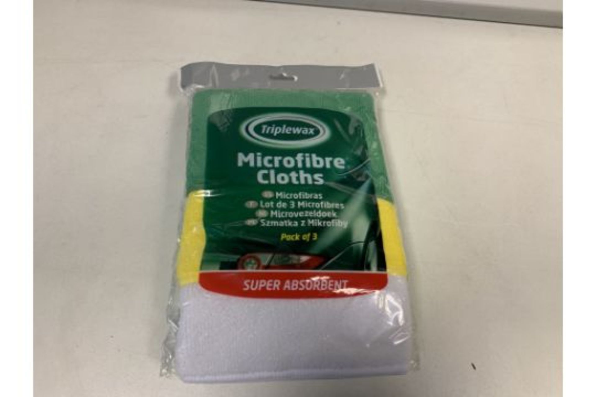 26 X BRAND NEW TRIPLEWAX MICROFIBRE CLOTHS (556/12)