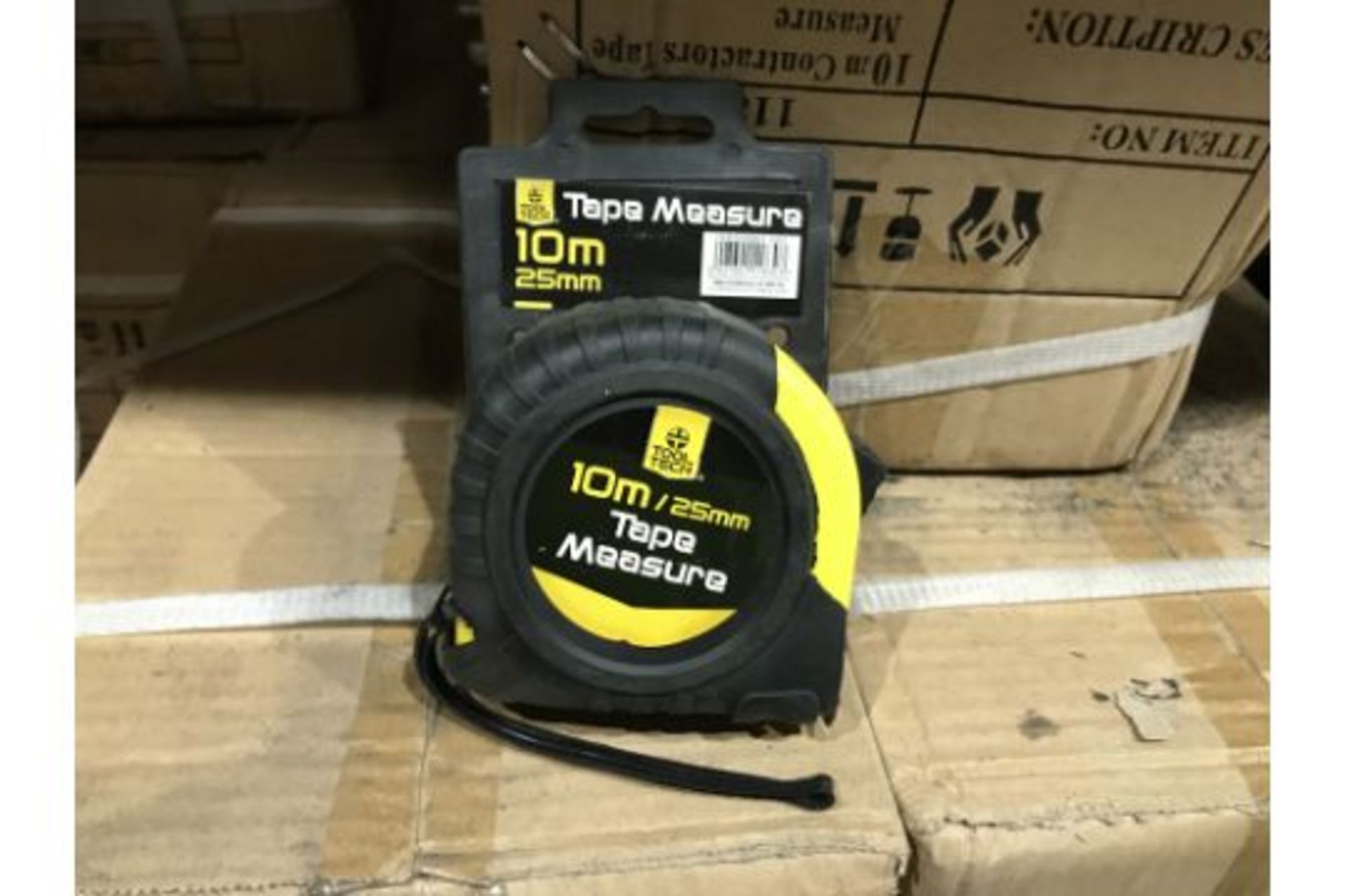 36 X BRAND NEW BOXED TOOL TECH 10M TAPE MEASURES IN 1 BOX