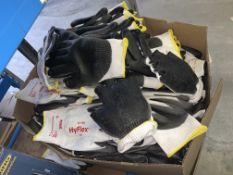 BOX CONTAINING A QUANTITY OF HYFLEX WORK GLOVES