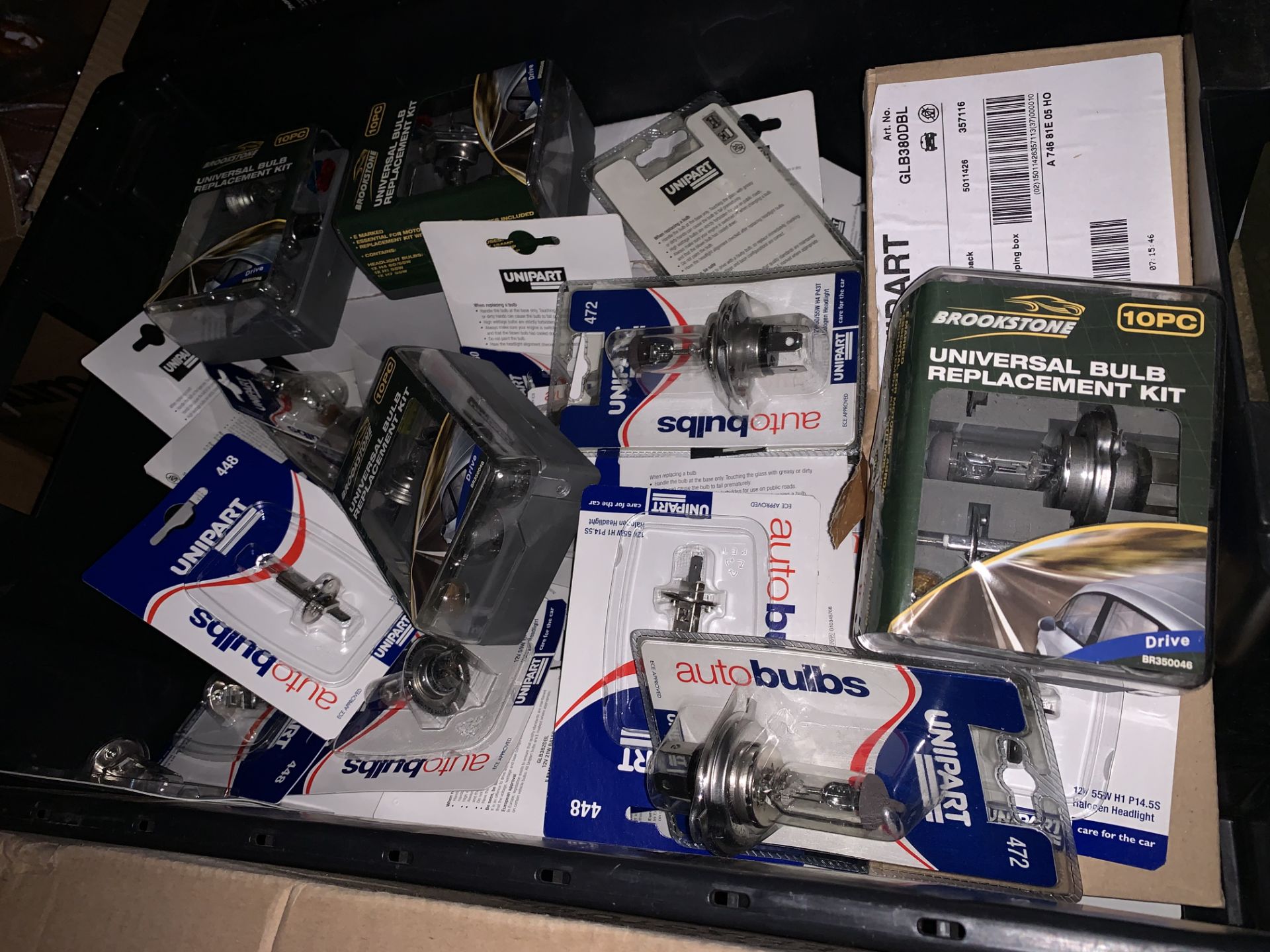 190 x NEW MIXED AUTO BULBS TO INCLUDE BROOKSTONE UNIVERSAL BULB REPLACEMENT KITS