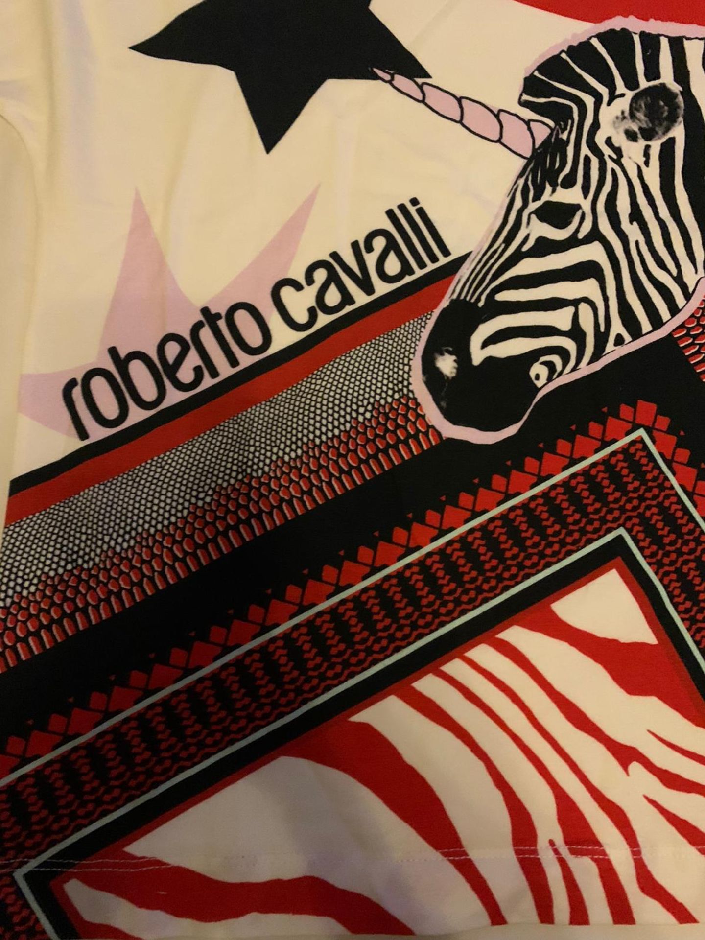 ROBERTO CAVALLI JUNIOR GIRLS T-SHIRT JERSEY FOUL STARS - AGE 6 - Image 3 of 3