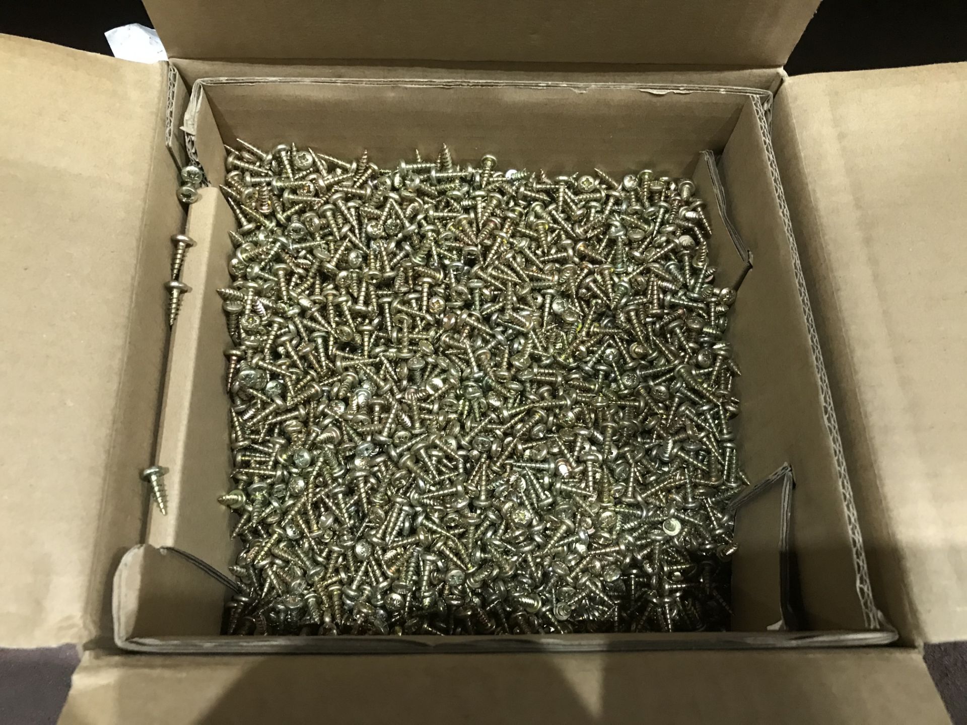 4 X 400 KG BOXES OF WOOD SCREWS PAN YZP 5 X 12