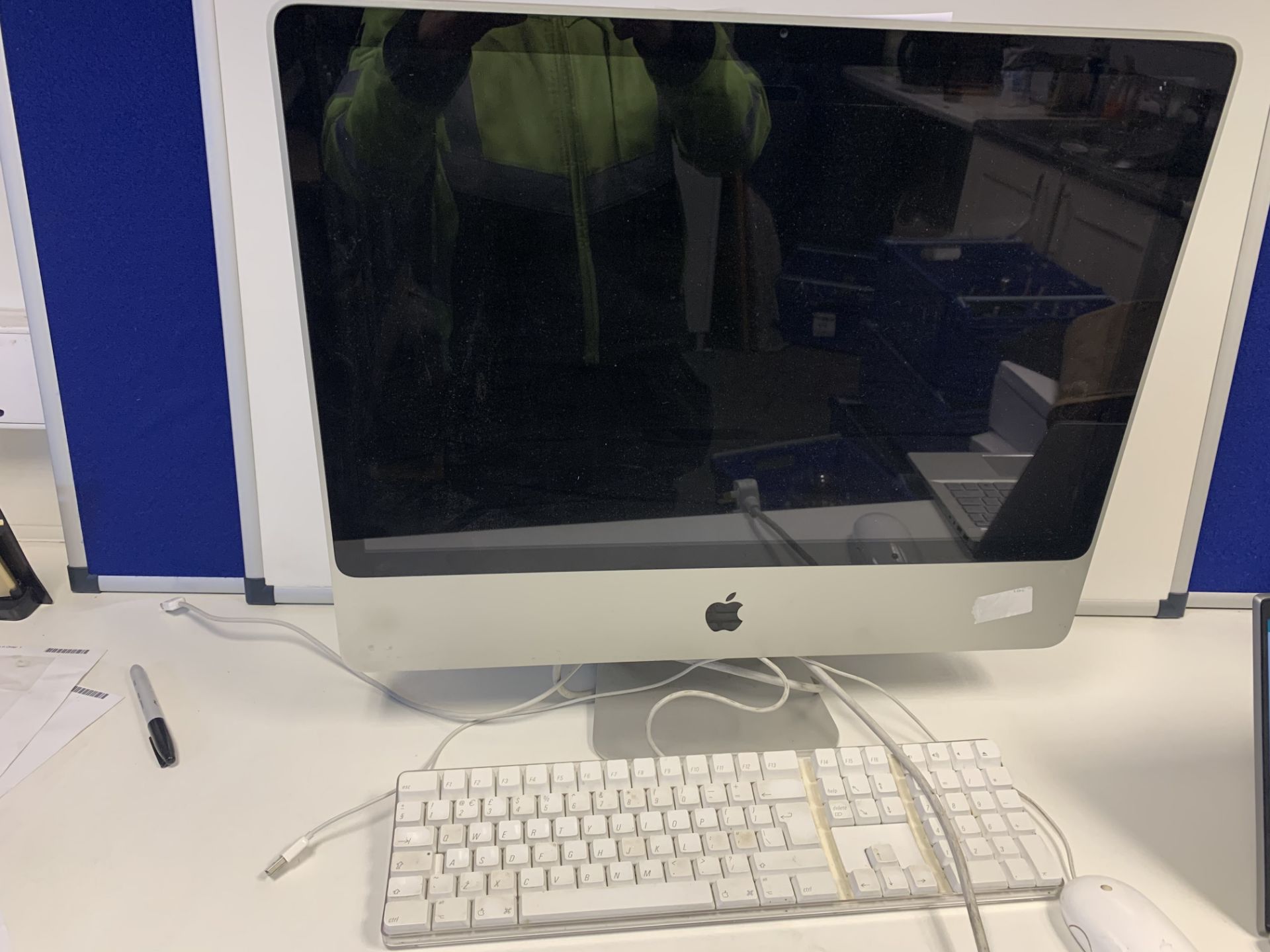 APPLE IMAC ALL IN ONE PC 2.93 GHZ PROCESSOR APPLE X OPERATING SYSTEM 27 INCH SCREEN 640GB HARD DRIVE