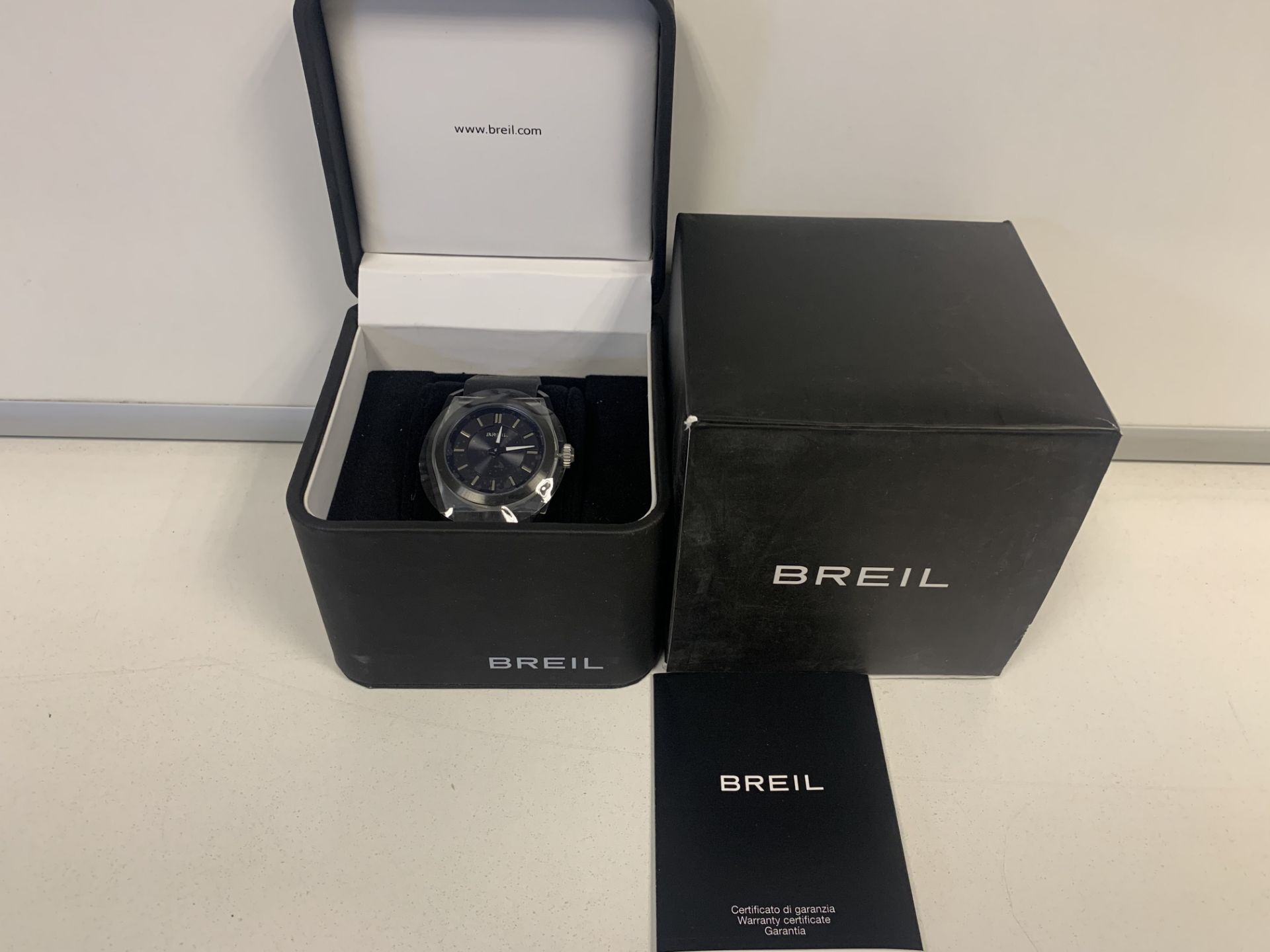 BRAND NEW RETAIL BOXED BREIL MENS QUARTZ WATCH WITH BLACK DIAL ANALOGUE DISPLAY AND BLACK PU STRAP