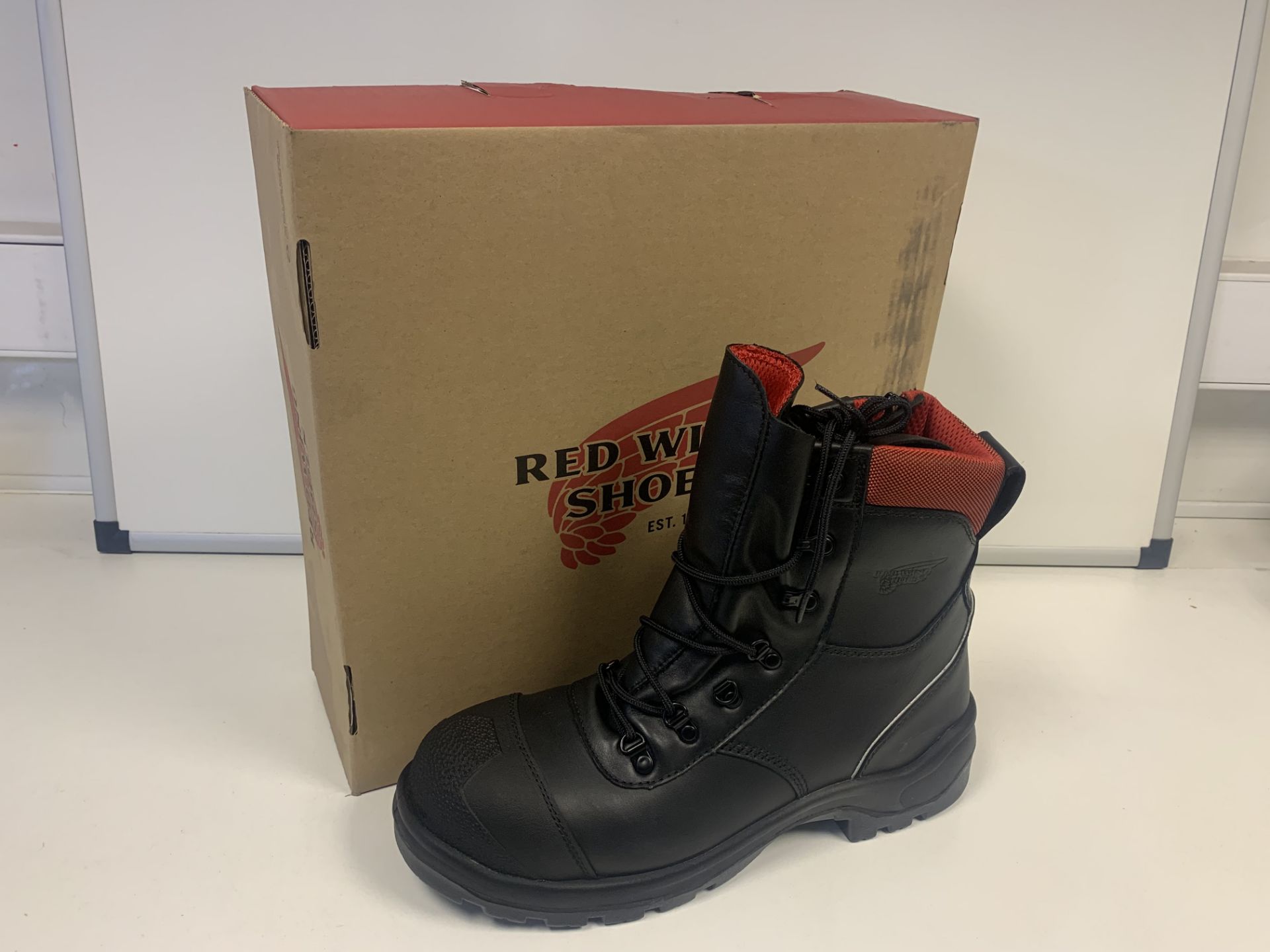 6 X BRAND NEW BOXED RED WING NON METALLIC TOE PUNCTURE RESISTANT SIZE 5 WORK BOOTS