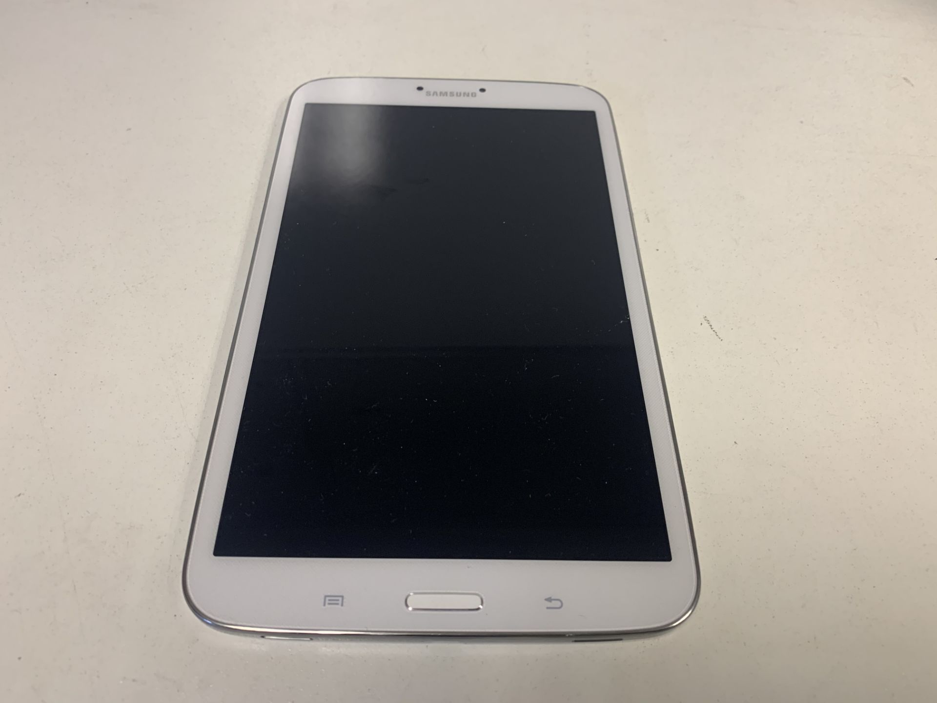 SAMSUNG E TAB 3 TABLET, IN RETAIL MODE, 16GB STORAGE WITH CHARGER