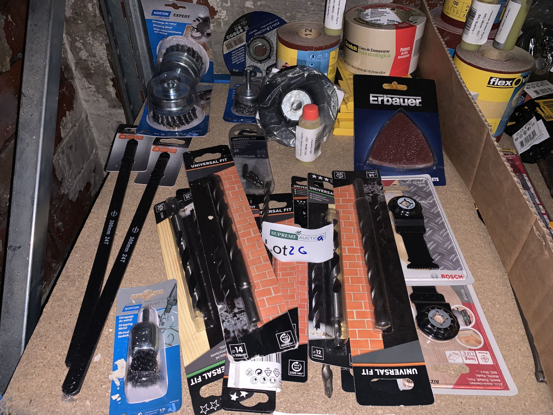 36 PIECE TOOL LOT INCLUDING DRILL BITS, METAL STRIPPERS, SANDING SHEETS, ETC