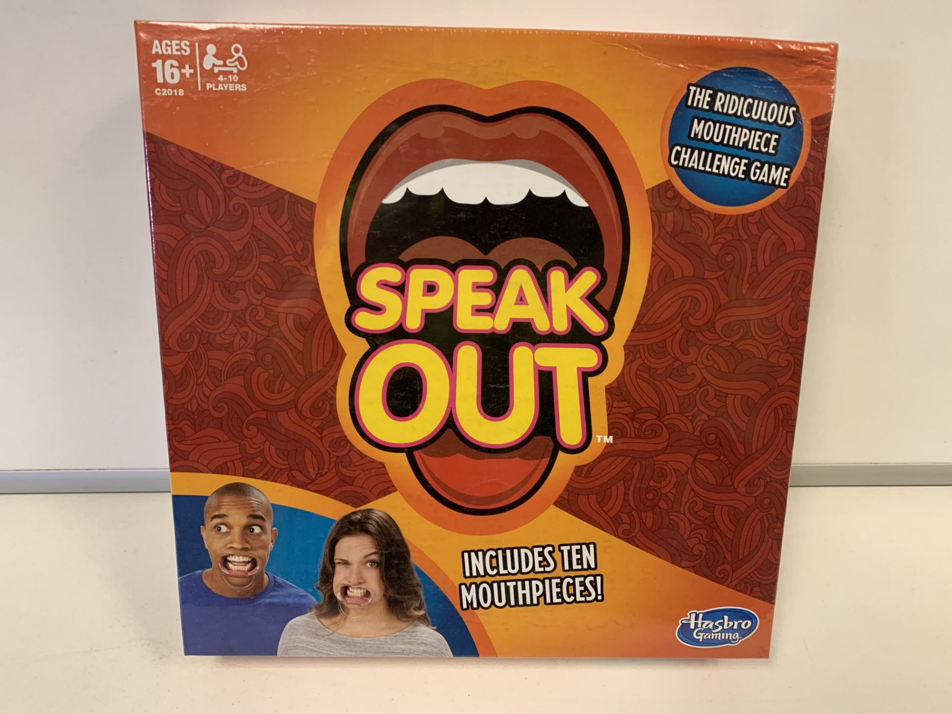 12 X BRAND NEW HASBRO GAMING SPEAK OUT GAMES WITH TEN MOUTHPIECES