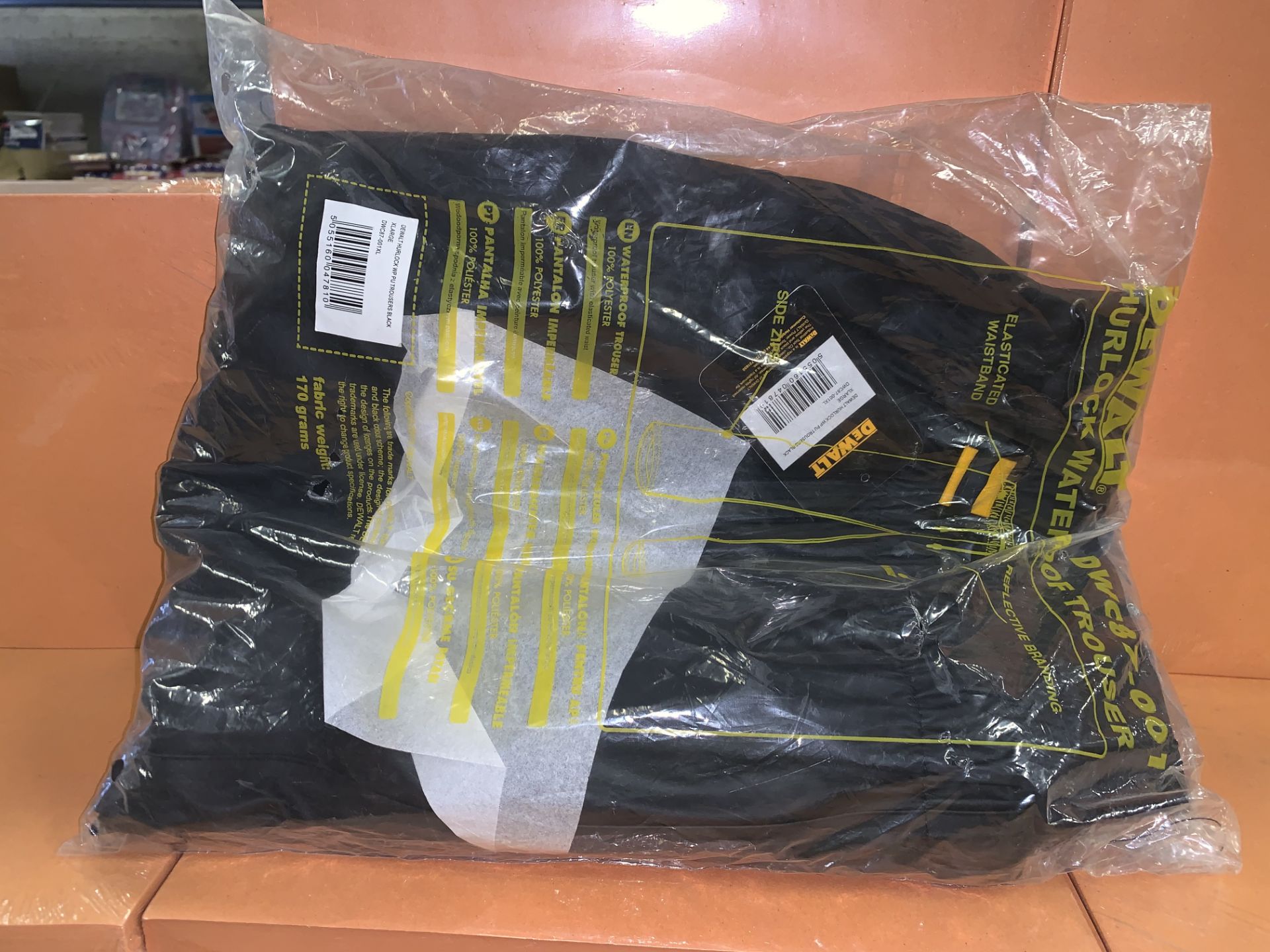 5 X BRAND NEW DEWALT RIDGELEY WORK TROUSERS (SIZES MAY VARY)