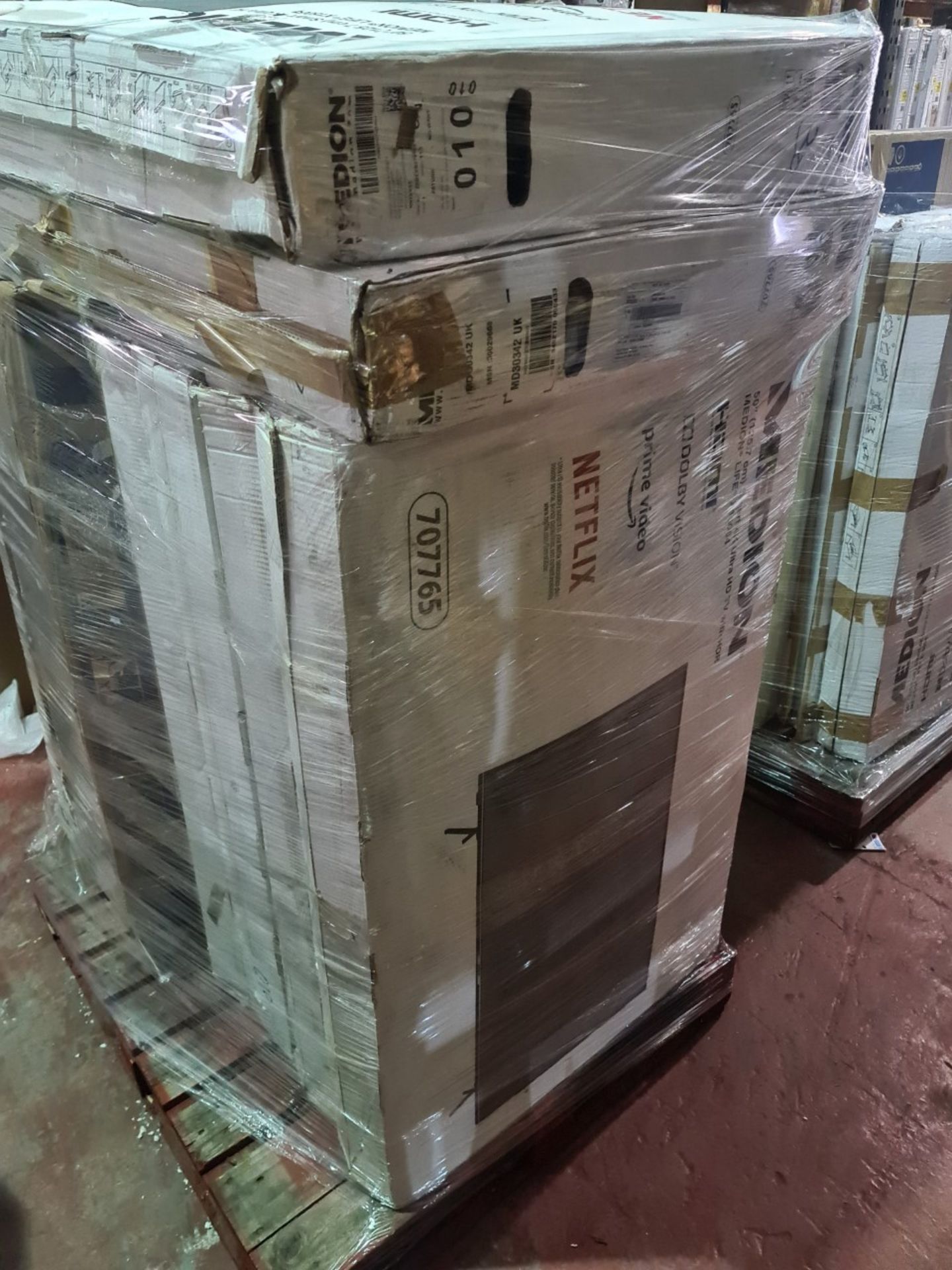 (M19) PALLET TO CONTAIN 10 x VARIOUS RETURNED TVS TO INCLUDE MEDION. SUCH AS: 50 INCH SMART FULL