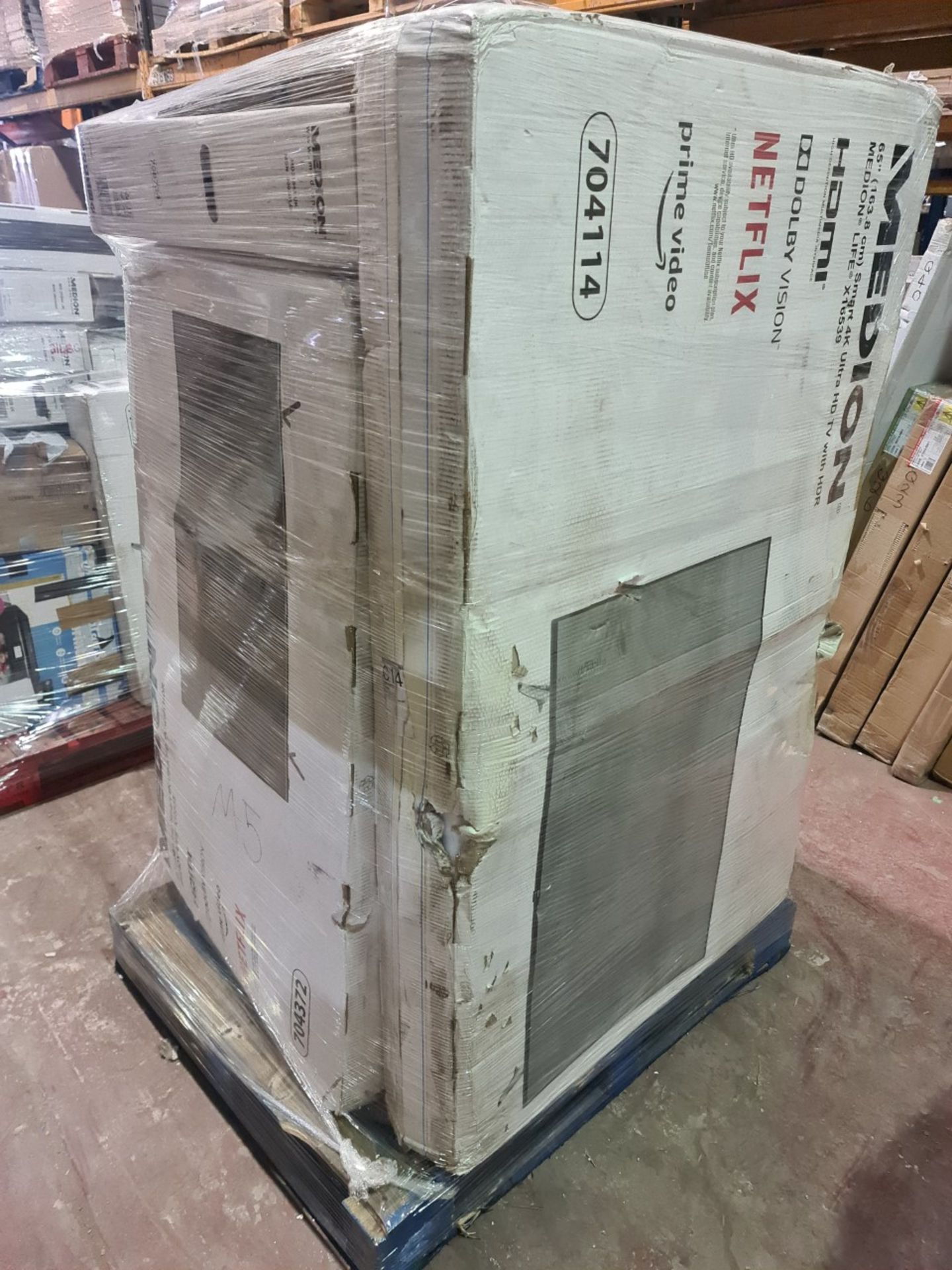 (M5) PALLET TO CONTAIN 9 x VARIOUS RETURNED TVS TO INCLUDE MEDION. SUCH AS: 43 INCH SMART FULL HD