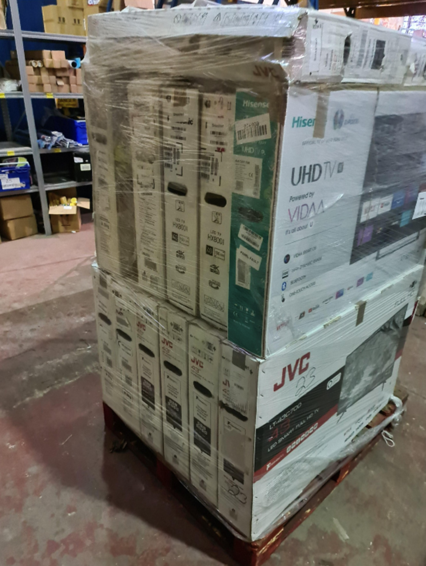 (TV1) PALLET TO CONTAIN 16 x VARIOUS RETURNED TVS TO INCLUDE JVC, HISENSE ETC . SIZES INCLUDE: - Image 2 of 2