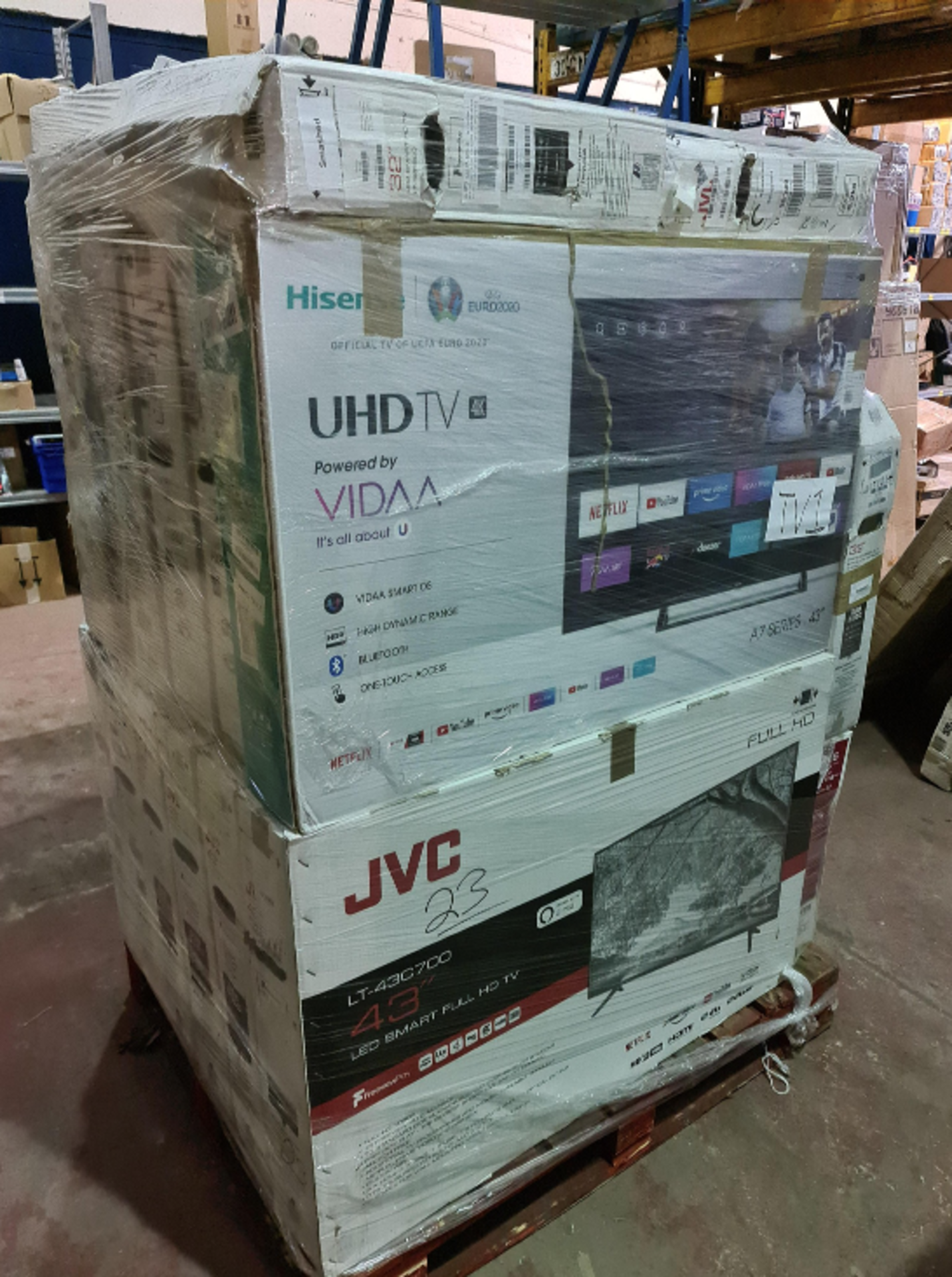 (TV1) PALLET TO CONTAIN 16 x VARIOUS RETURNED TVS TO INCLUDE JVC, HISENSE ETC . SIZES INCLUDE: