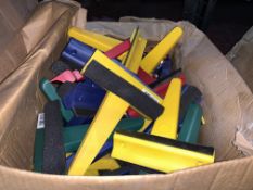 80 X BRAND NEW ICE SCRAPERS/SQUEEGEES