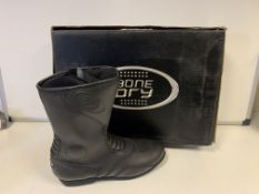 2 X BRAND NEW BOXED BONE DRY BOOTS SIZE 10