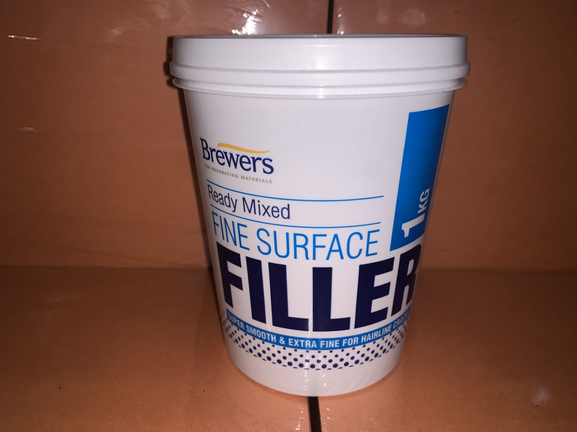 36 X BRAND NEW 1KG READY MIXED FINE SURFACE FILLER TUBS