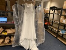 WHITE WEDDING DRESS SIZE UNKNOWN