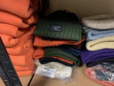 14 X BRAND NEW ELEMENT AND BILLABONG WINTER HATS TOTAL RRP £392