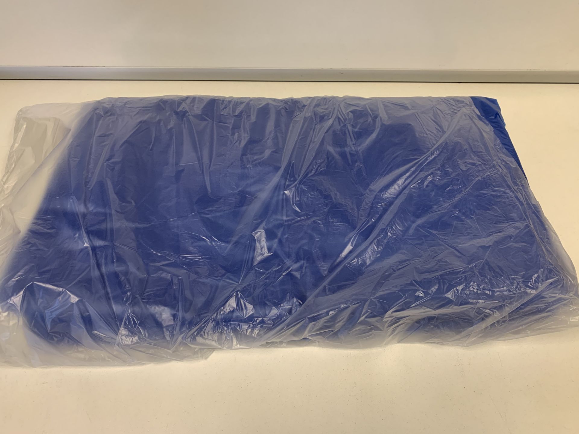 2000 X BRAND NEW BOXED BLUE HIGH DENSITY BAGS FOR FOOD USE 405 X 737 X 900MM IN 20 BOXES (681/23)