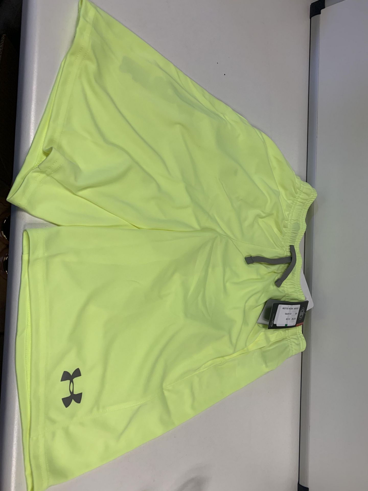 (NO VAT) 8 X BRAND NEW CHILDRENS UNDER ARMOUR NEON YELLOW SHORTS AGE 13-14 YEARS