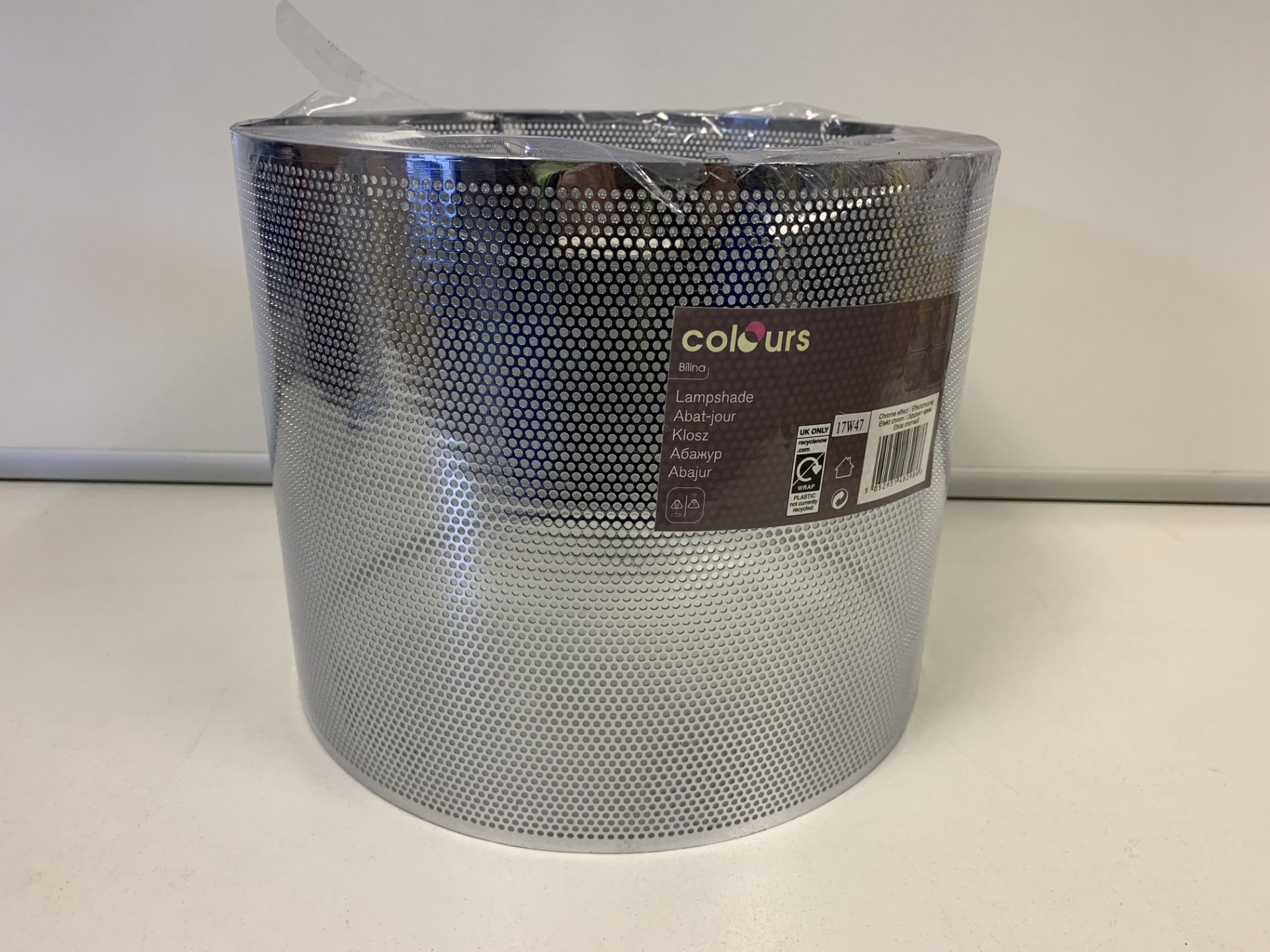 8 X BRAND NEW BOXED COLOURS CHROME EFFECT LAMPSHADES IN 4 BOXES