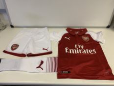 (NO VAT) 2 X BRAND NEW CHILDRENS PUMA FULL ARSENAL FC FOOTBALL KITS AGE 3-4 YEARS