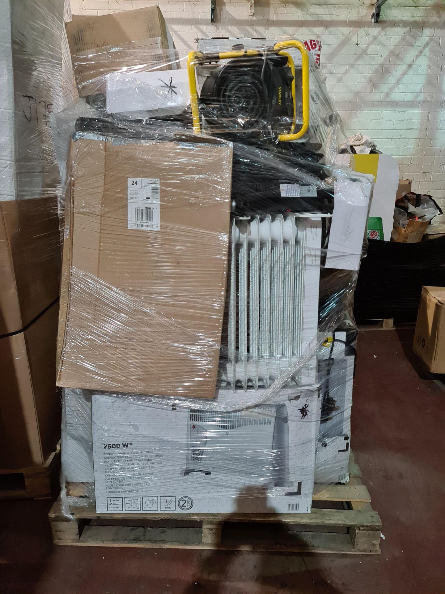 (H30) LARGE PALLET TO CONTAIN VARIOUS ITEMS SUCH AS: STANLEY 2KW HEATER, 2500W CONVECTOR HEATER WITH