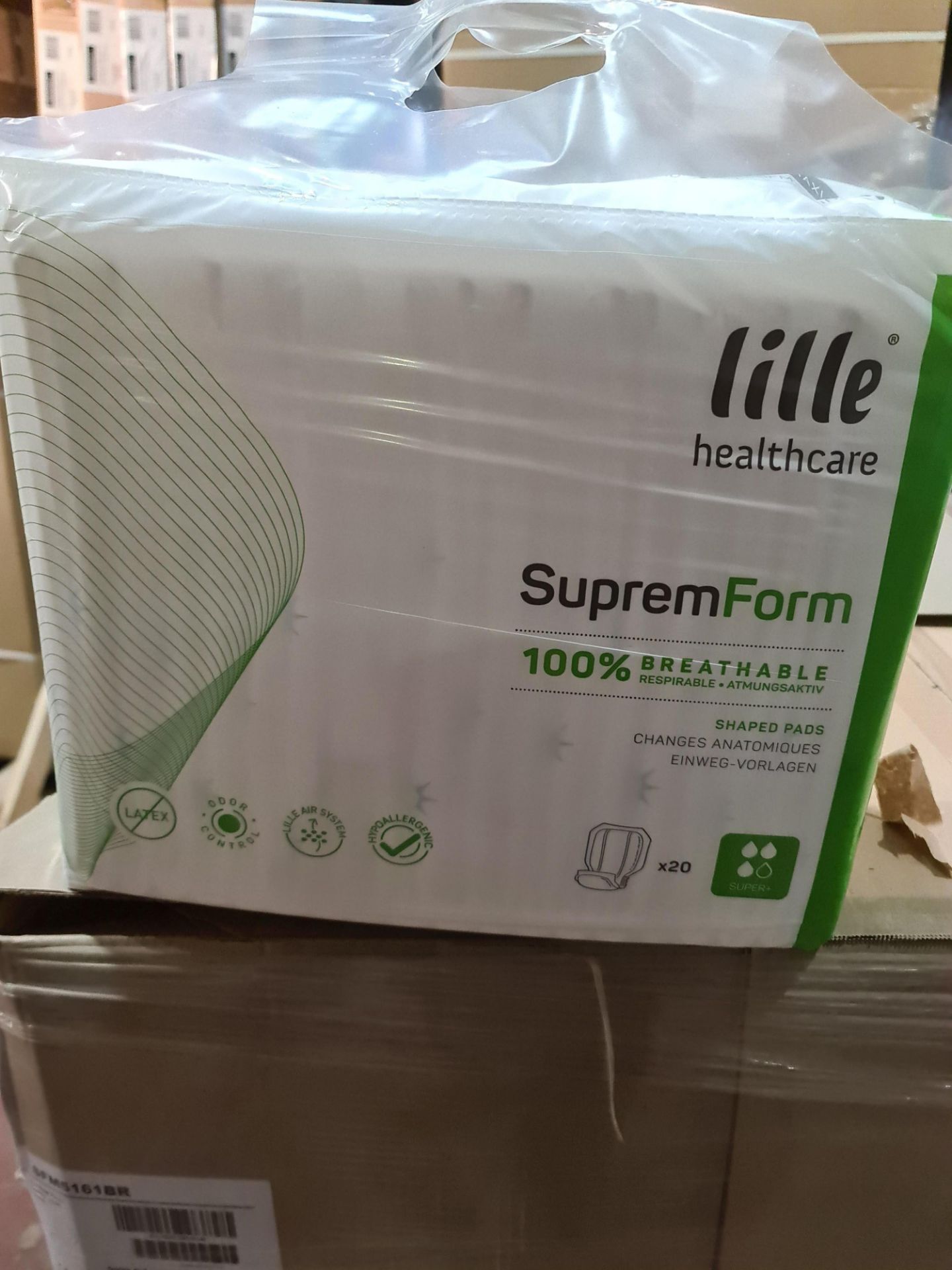 (H39) PALLET TO CONTAIN 48 x NEW SEALED PACKS OF 20 LILLIE SUPREMFORM 100% BREATHABLE SHAPED PADS