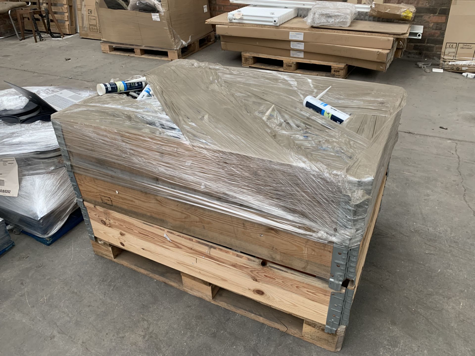 PALLET OF APPROX 500 X BOSTIK SILICONE SEALEANTS (MAY VARY) - Image 2 of 2