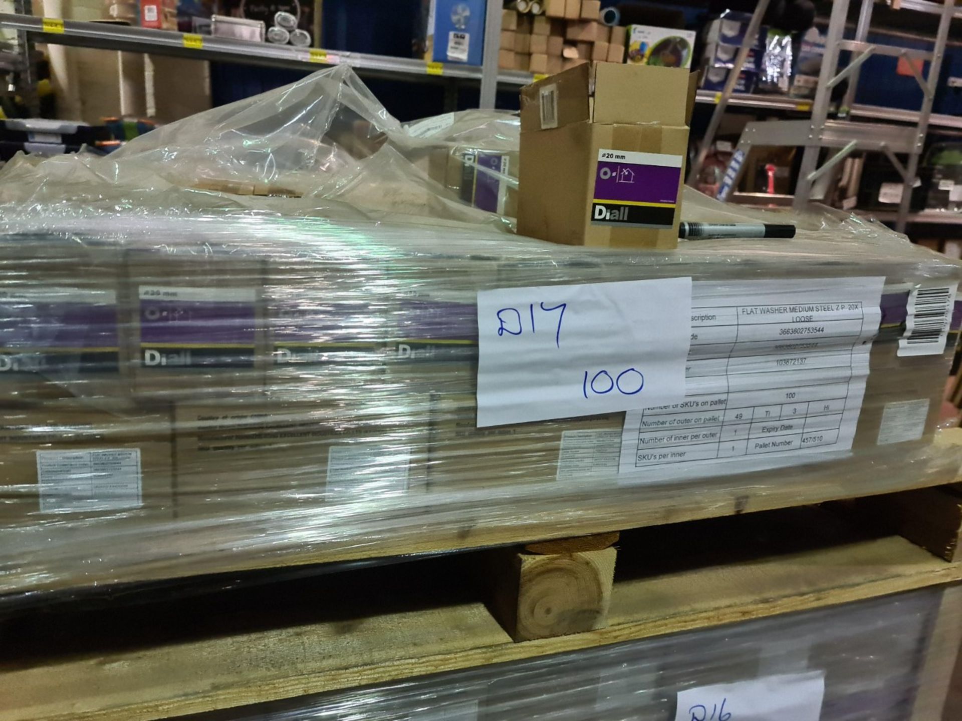 (D17) PALLET TO CONTAIN 100 x NEW 4KG BOXES OF 16MM FLAT WASHERS STEEL. RRP £15 PER BOX (241/18)