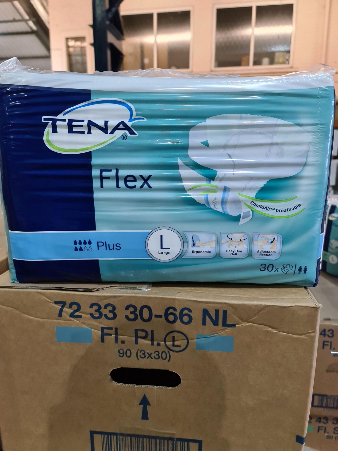 (Z4) PALLET TO CONTAIN 60 x NEW SEALED PACKS OF 30 TENA FLEX PLUS LARGE PADS. UNISEX. RRP £21.19 PER