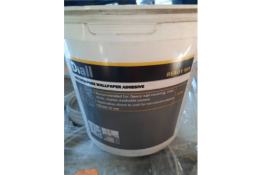 PALLET TO CONTAIN 48 x 3.5kg TUBS OF READY MIX MULTI PURPOSE WALL PAPER ADHESIVE. RRP £15 PER TUB (