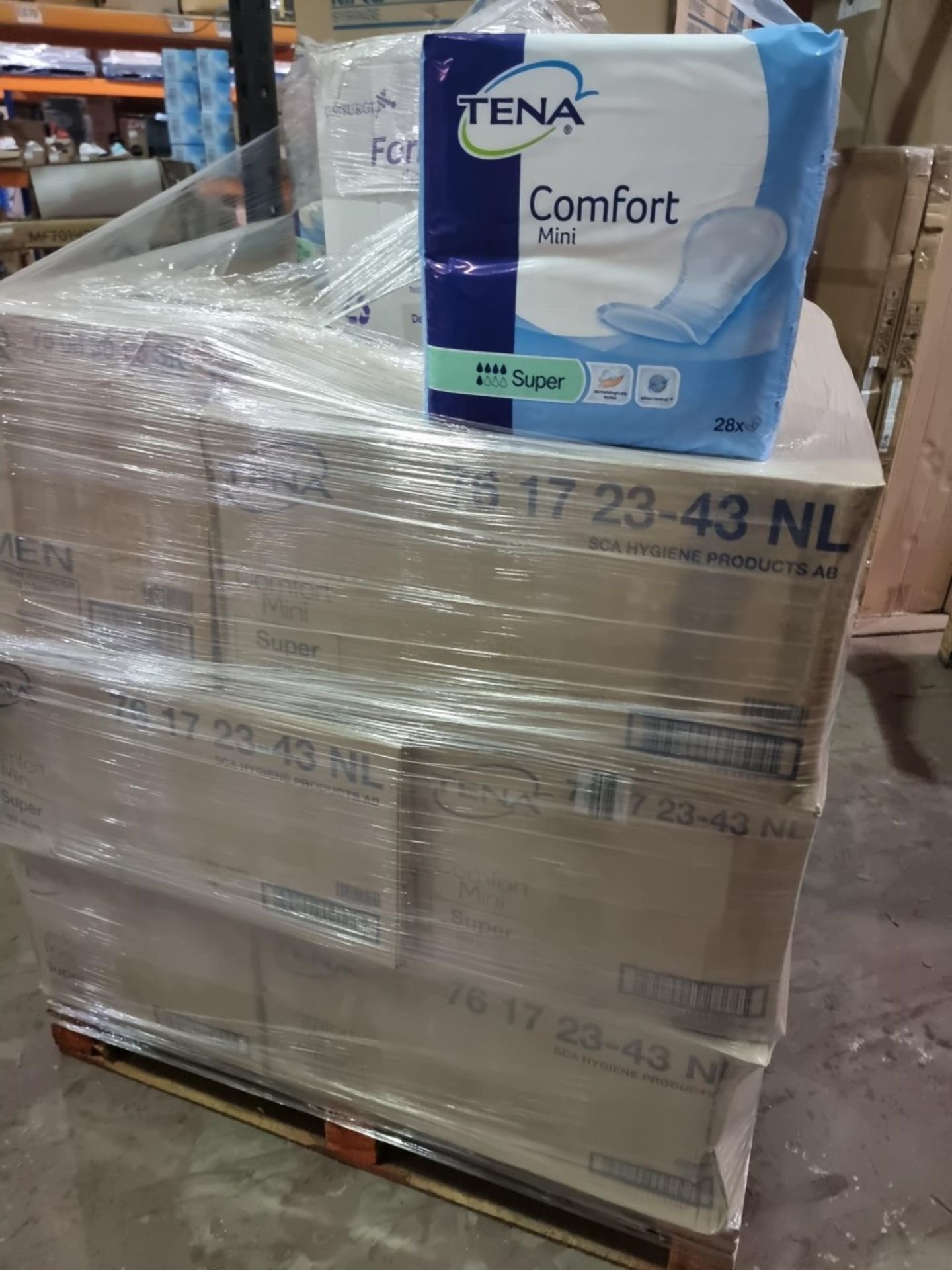 NO VAT (J204) PALLET TO CONTAIN 72 x NEW SEALED PACKS OF 28 TENA COMFORT MINI SUPER PADS - Image 2 of 2