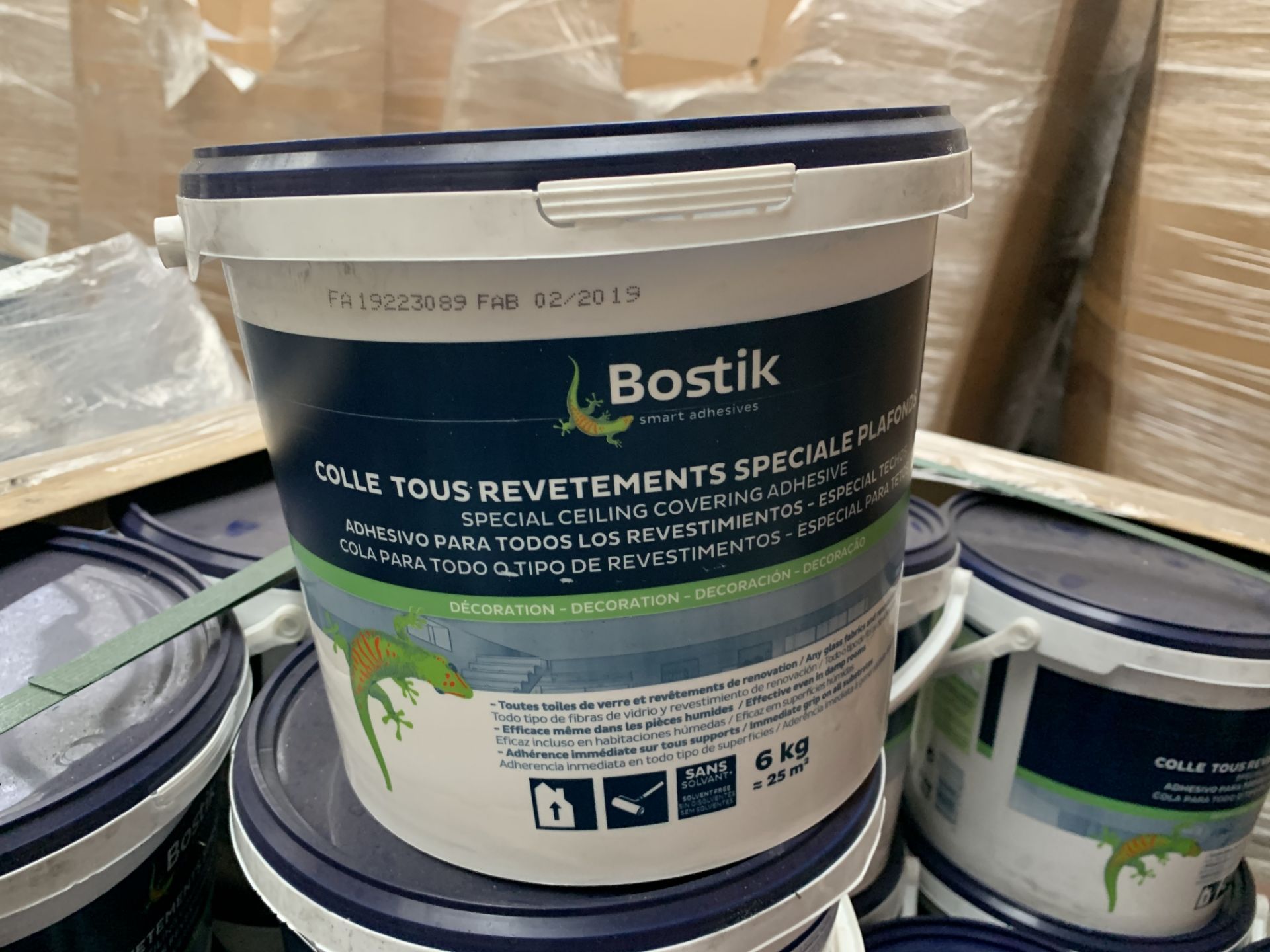 PALLET OF 46 X BOSTIK 6KG TUBS OF SPECIAL CEILING COVERING ADHESIVE - Image 2 of 3