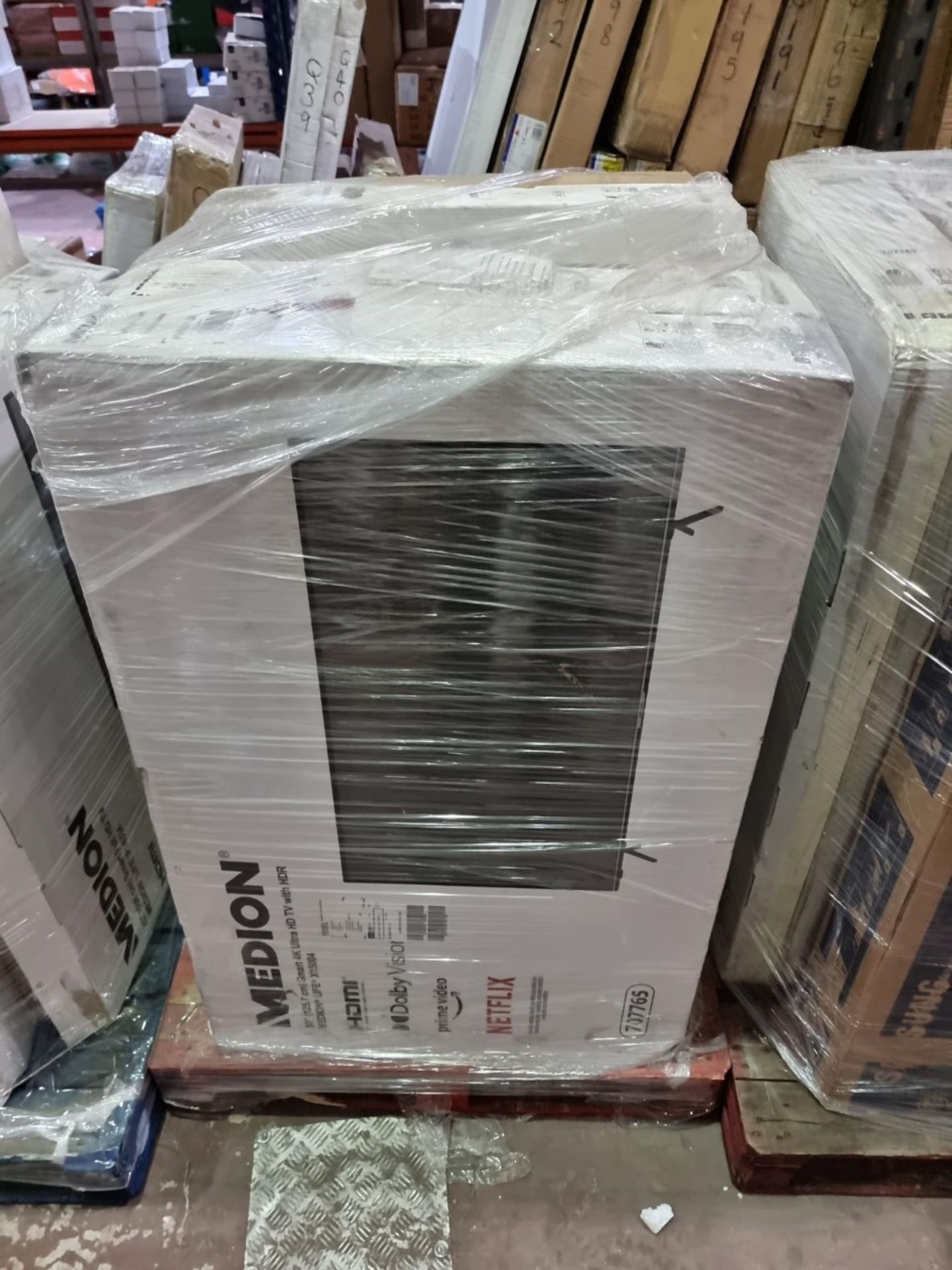 (TV113) PALLET TO CONTAIN 7 x VARIOUS RETURNED TVS TO INCLUDE MEDION. SIZES INCLUCE: 43 INCH NOTE: