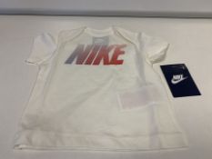 (NO VAT) 8 X BRAND NEW CHILDRENS NIKE WHITE GIRLS T-SHIRTS SIZE 3-6M (15/2