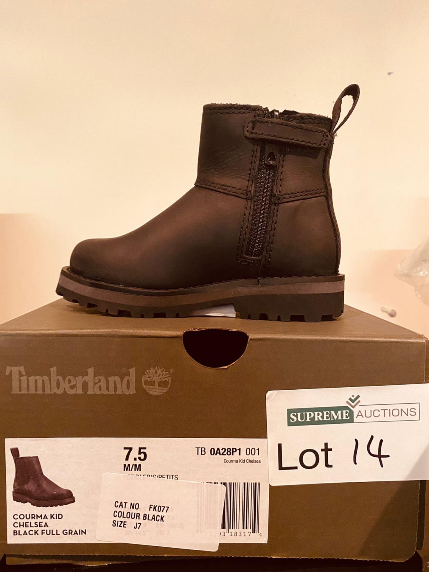 NEW AND BOXED I I-3TIMBERLAND BLACK BOOTS I-7 - Image 3 of 3