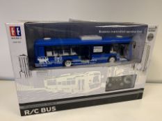 BRAND NEW RC BUS WITH REMOTE CONTROLLED DOOR (292/2)