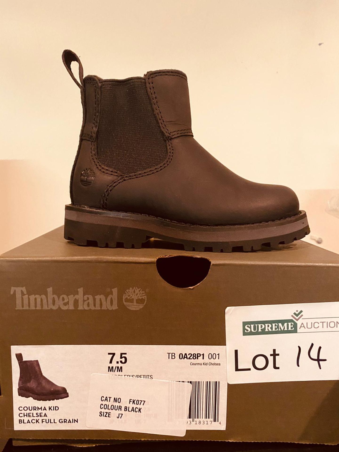 NEW AND BOXED I I-3TIMBERLAND BLACK BOOTS I-7
