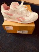 NEW AND BOXED REEBOK WHITE/PINK UK 3