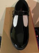 NEW & BOXED KICKERS KARIKO TVEL LEATHER BLACK SIZE SIZE 39 UK 6