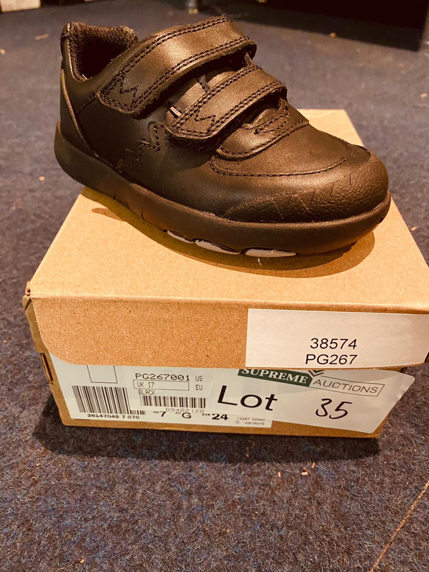 NEW AND BOXED CLARKS I-7 BLACK