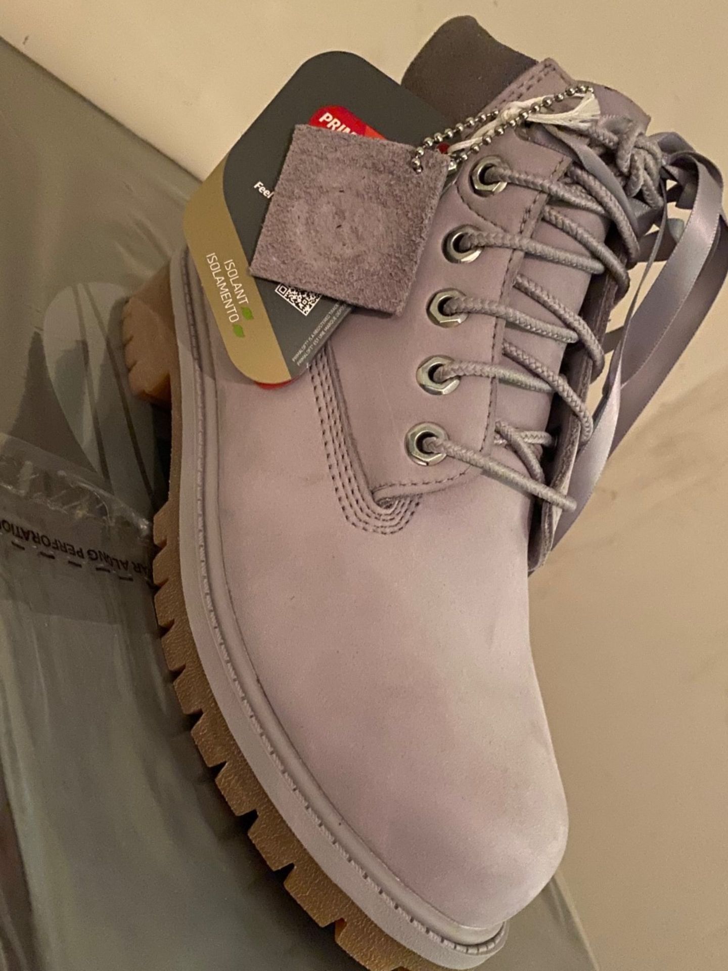 NEW AND BOXED TIMBERLAND LIGHT GREY NUBUCK UK 1