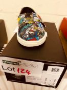 NEW & BOXED TOMS MUTLI MARVEL COMIC POP PRINT SHOE SIZE INFANT 4