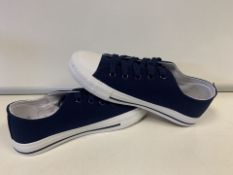 (NO VAT) 12 X BRAND NEW KIDS DIVISION NAVY SNEAKERS SIZE J2 (32/2)