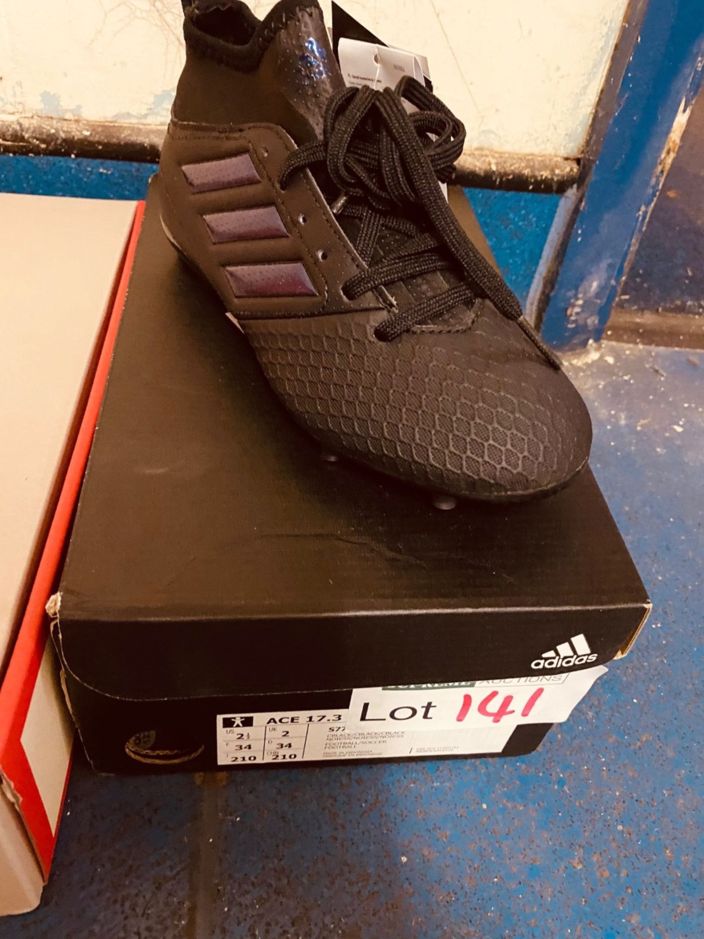 NEW & BOXED ADIDAS BLACK FOOTBALL BOOTS SIZE UK 2