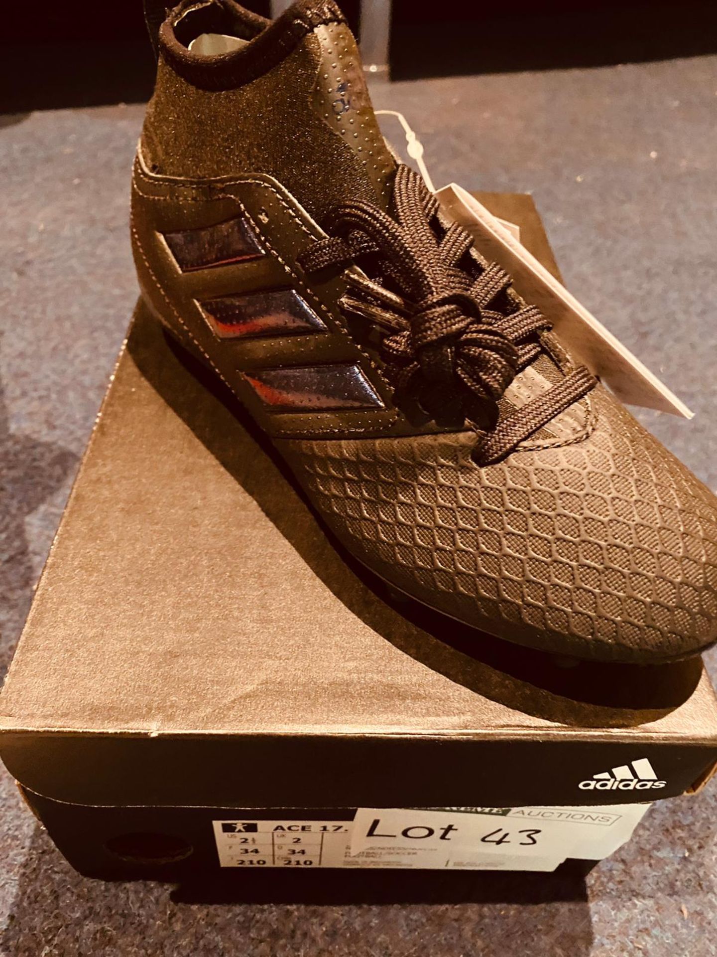 NEW AND BOXED BLACK ADIDAS ACE17 UK2